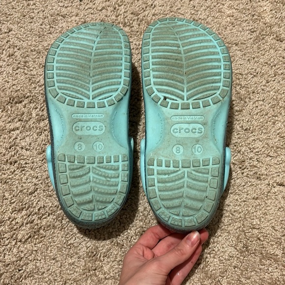 Women’s 10/ men’s 8 Disney sparkle crocs - Picture 5 of 5